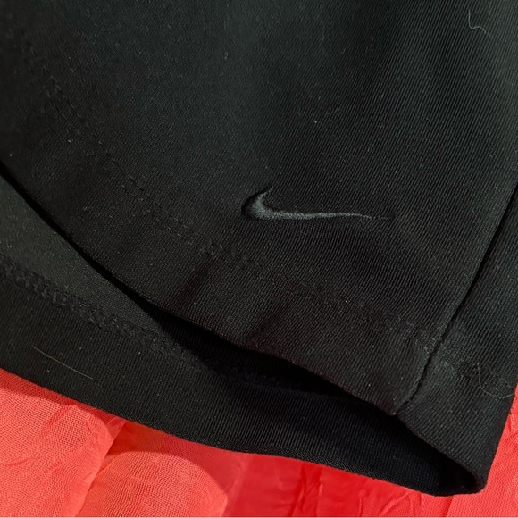 Nike dri-fit black shorts- large 12-14 - Picture 2 of 3